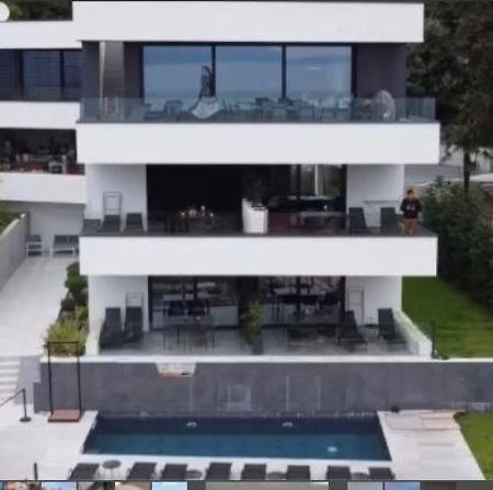 Aparthotel Villa V With Heated Pool Рийека Екстериор снимка