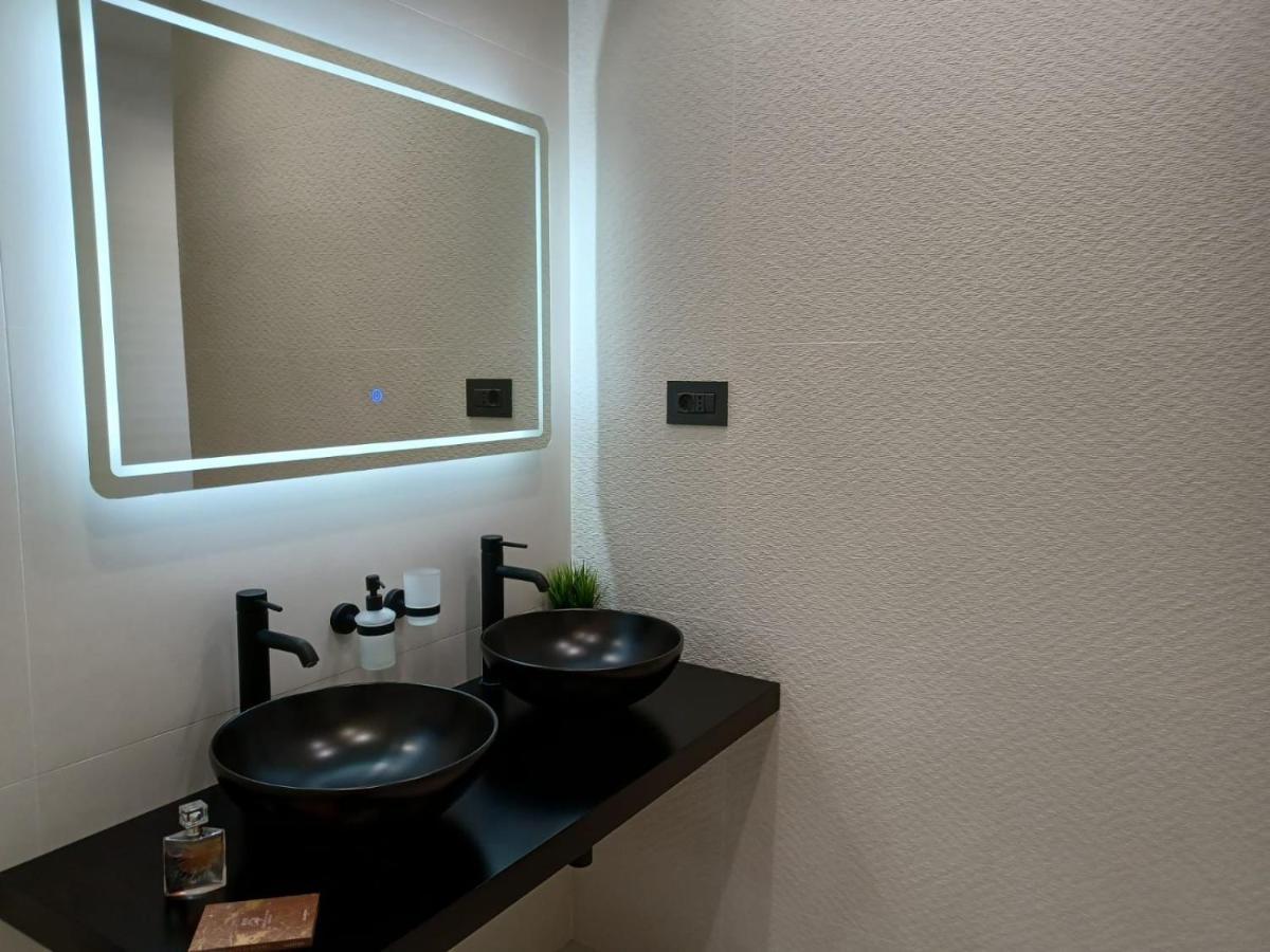 Aparthotel Villa V With Heated Pool Рийека Екстериор снимка
